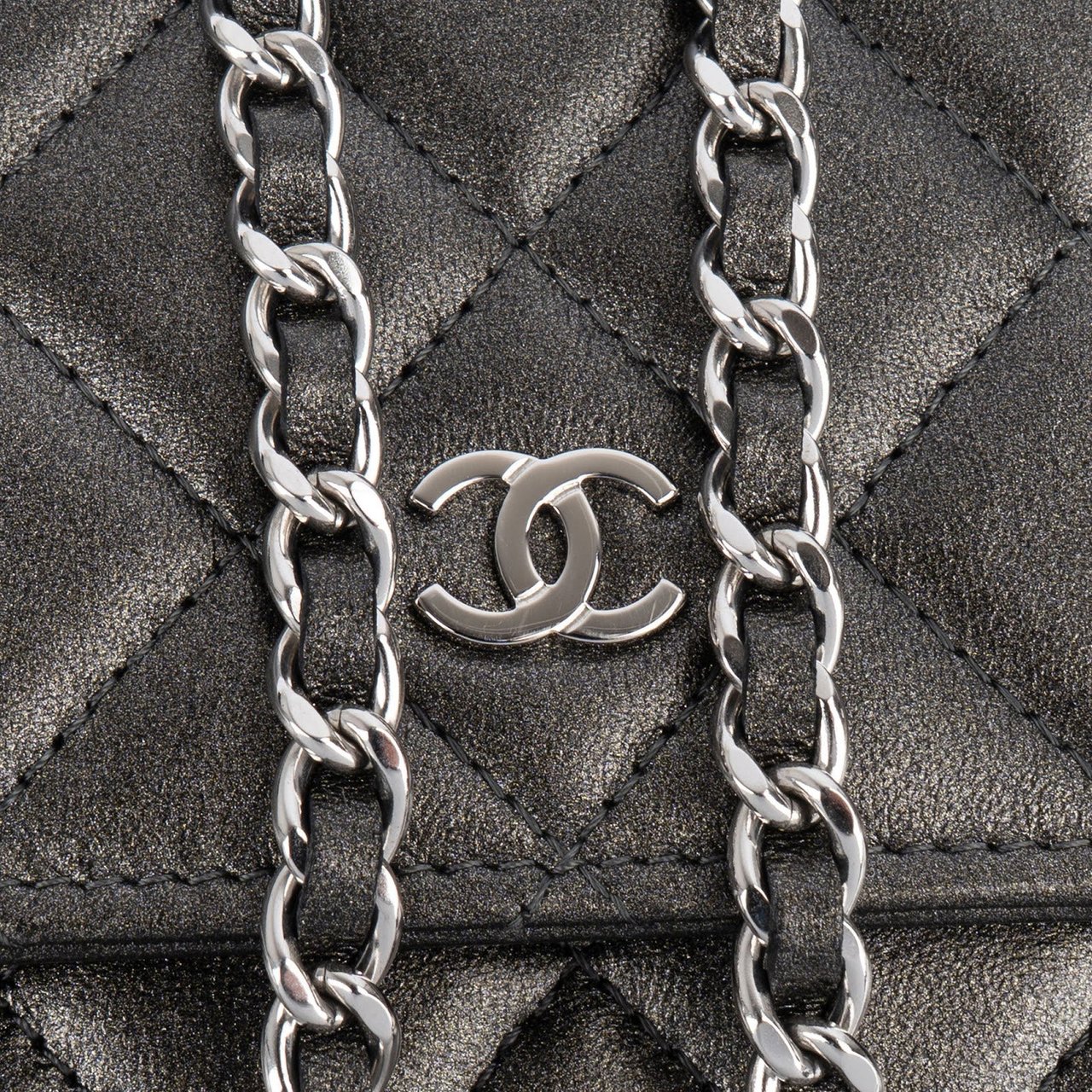 Chanel Quilted Metallic Lambskin Leather Wallet On Chain Crossbody Bag Divers