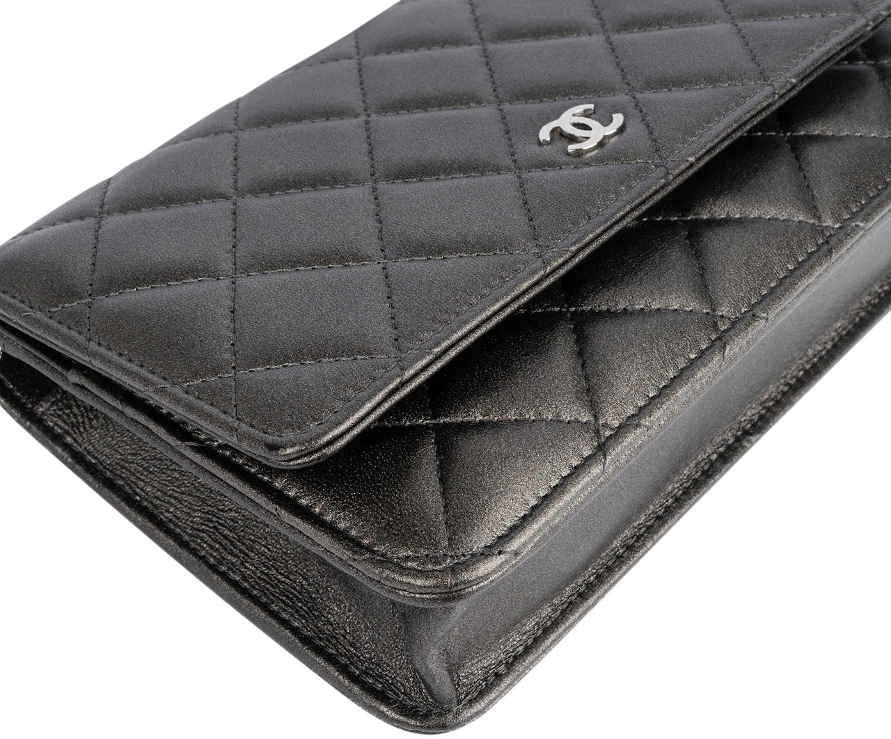 Chanel Quilted Metallic Lambskin Leather Wallet On Chain Crossbody Bag Divers