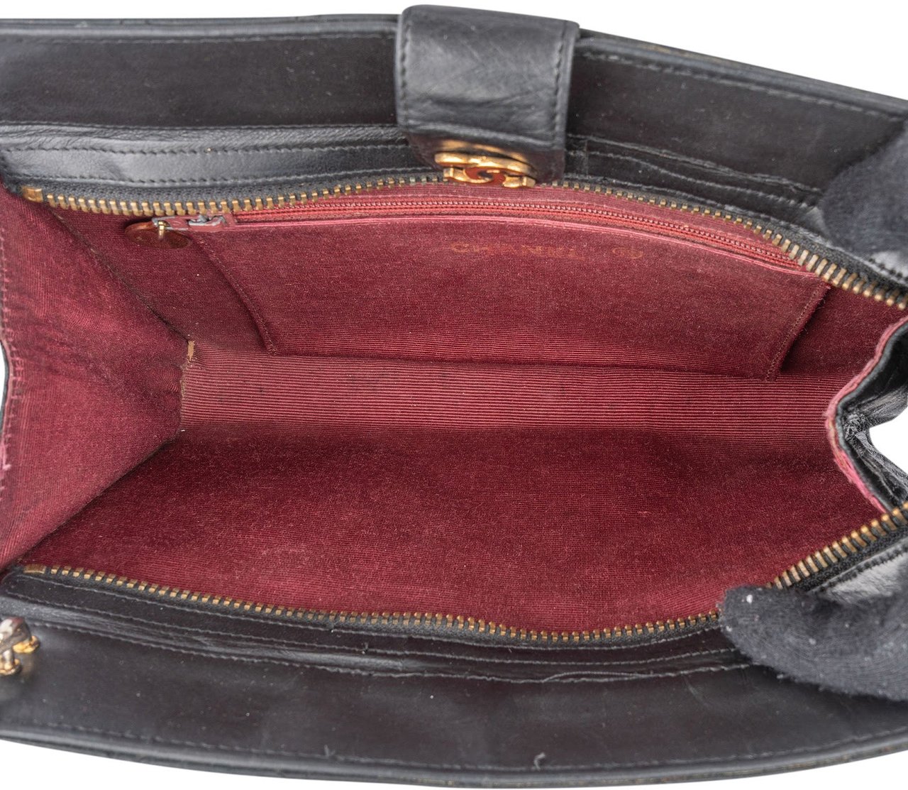 Chanel Chanel Quilted Lambskin 24K Gold Vintage Crossbody Bag Zwart