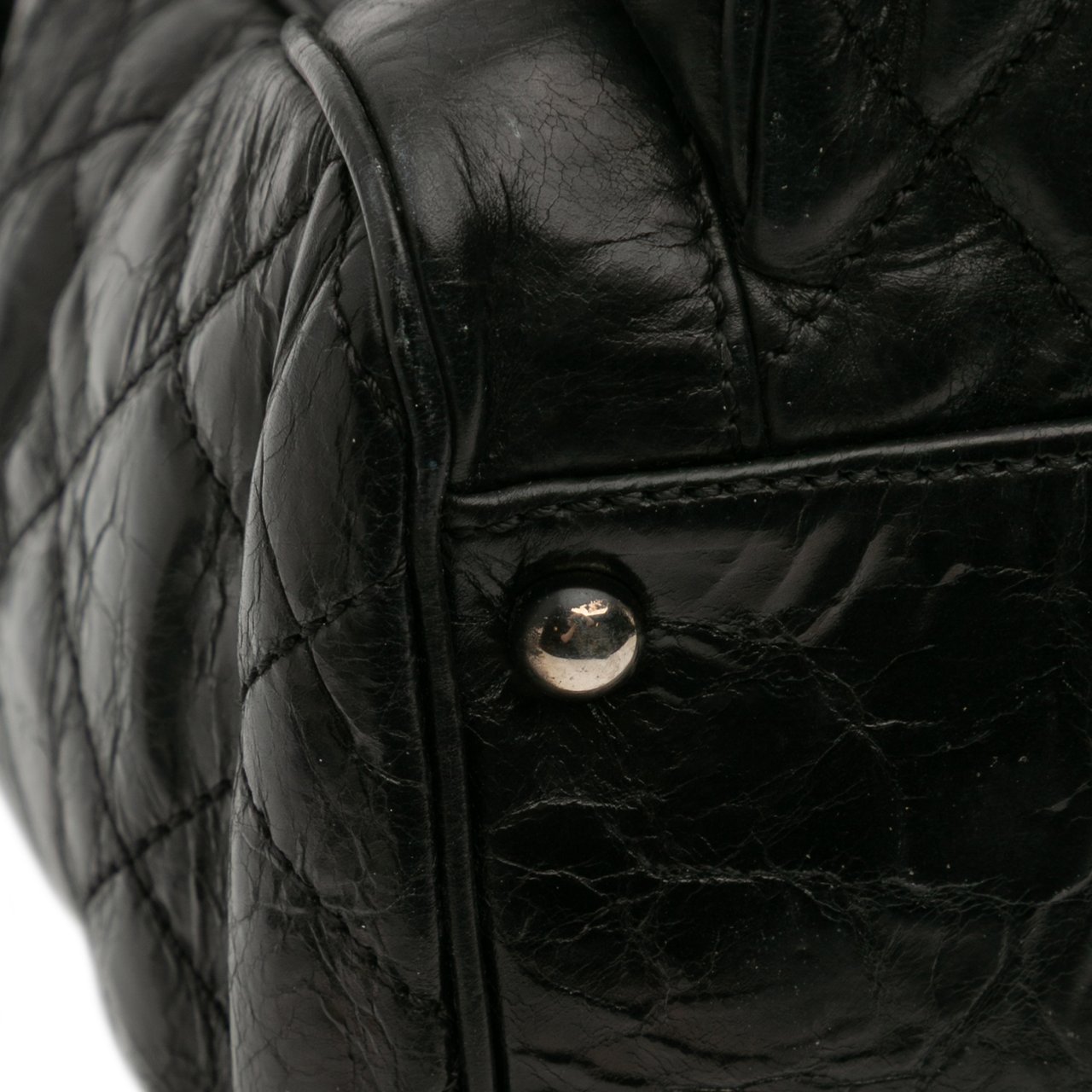 Chanel Medium Quilted Glazed Calfskin Executive Tote Zwart