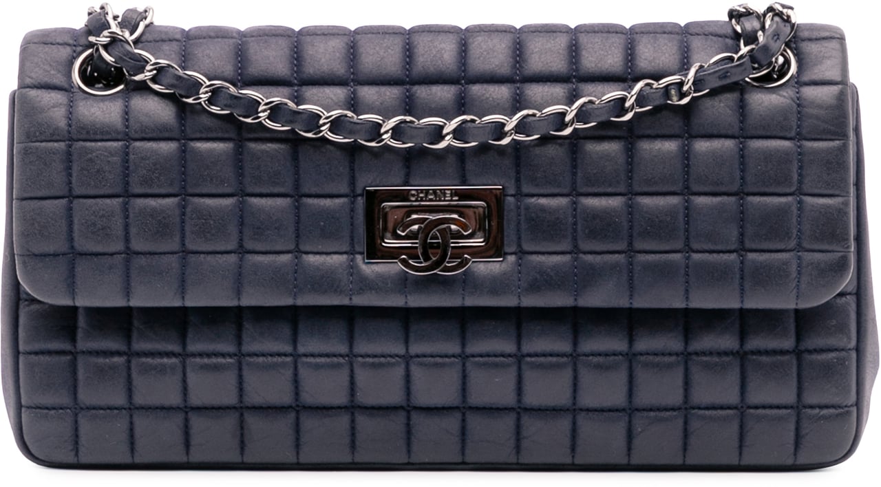 Chanel Chocolate Bar Iridescent Calfskin Bubble Flap Blauw