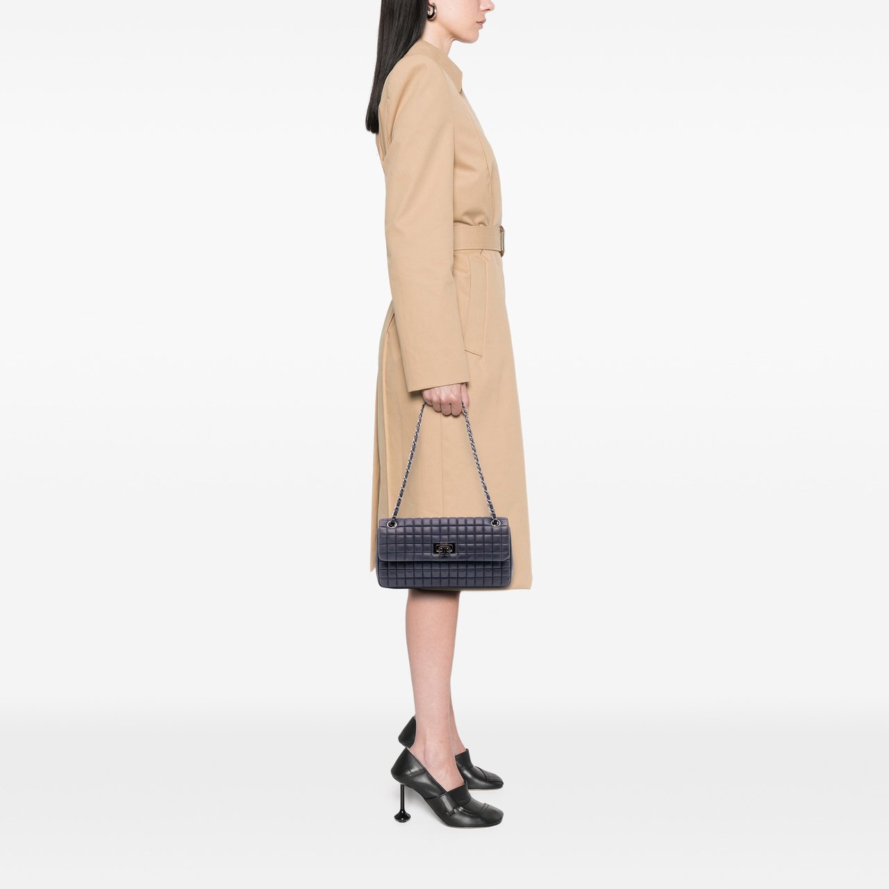 Chanel Chocolate Bar Iridescent Calfskin Bubble Flap Blauw