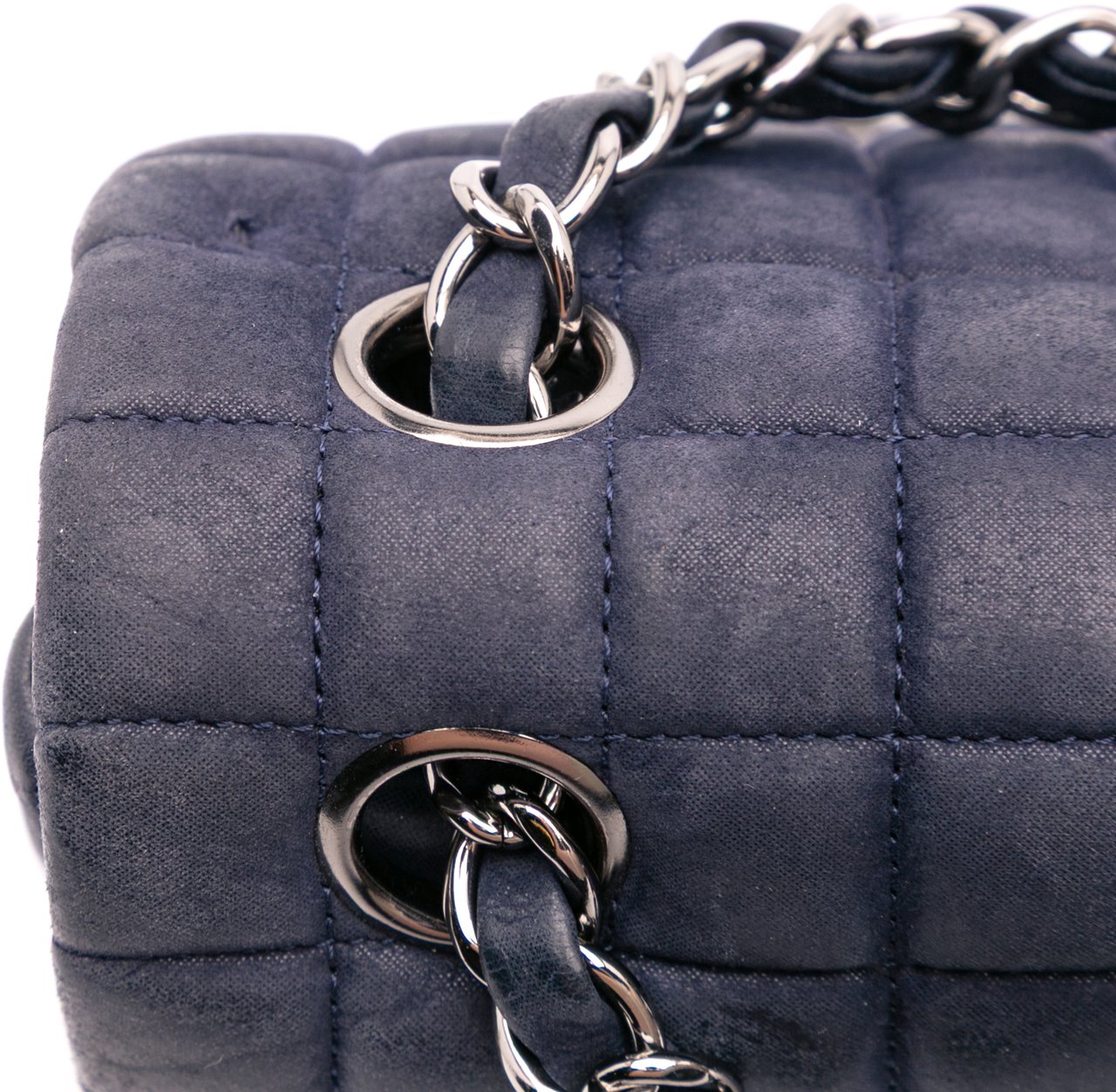 Chanel Chocolate Bar Iridescent Calfskin Bubble Flap Blauw