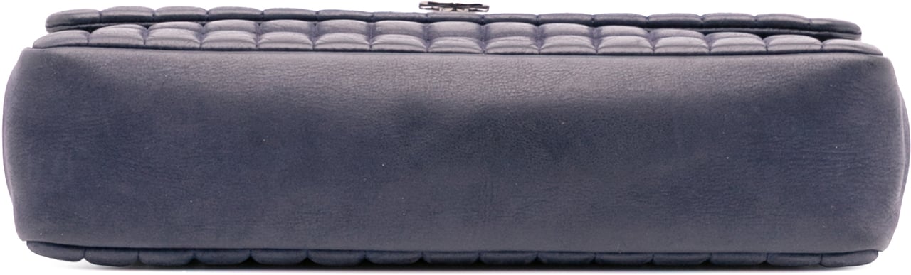 Chanel Chocolate Bar Iridescent Calfskin Bubble Flap Blauw