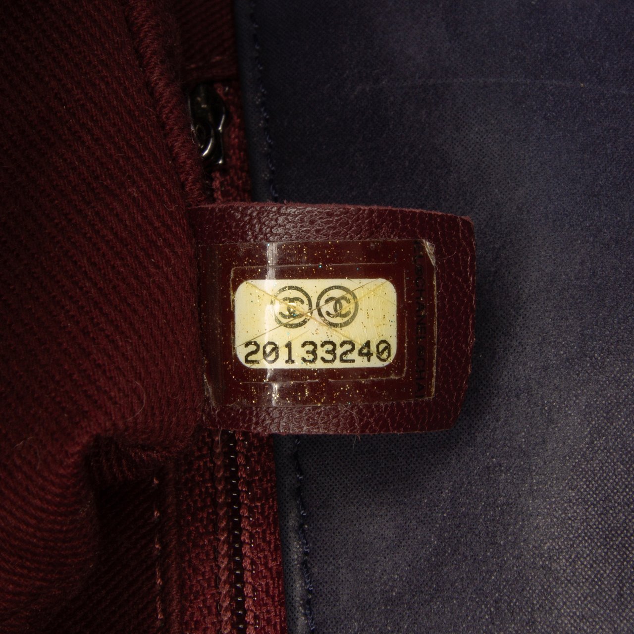 Chanel Chocolate Bar Iridescent Calfskin Bubble Flap Blauw
