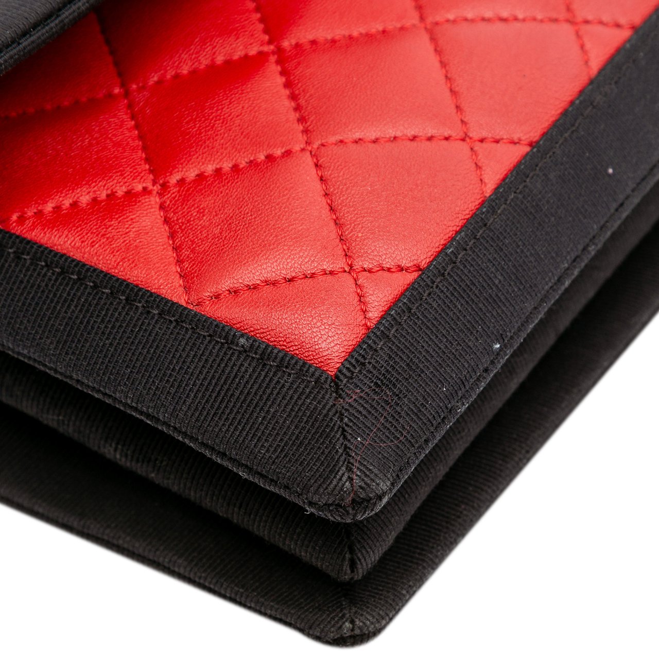 Chanel Medium Quilted Lambskin Grosgrain Two Tone Flap Rood