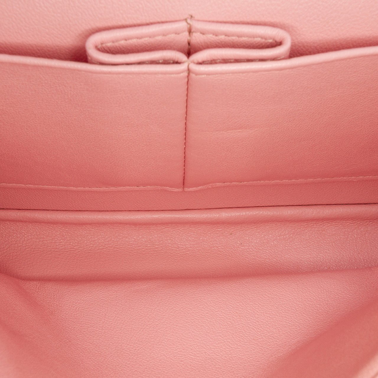 Chanel Medium Classic Boucle Tweed Double Flap Roze