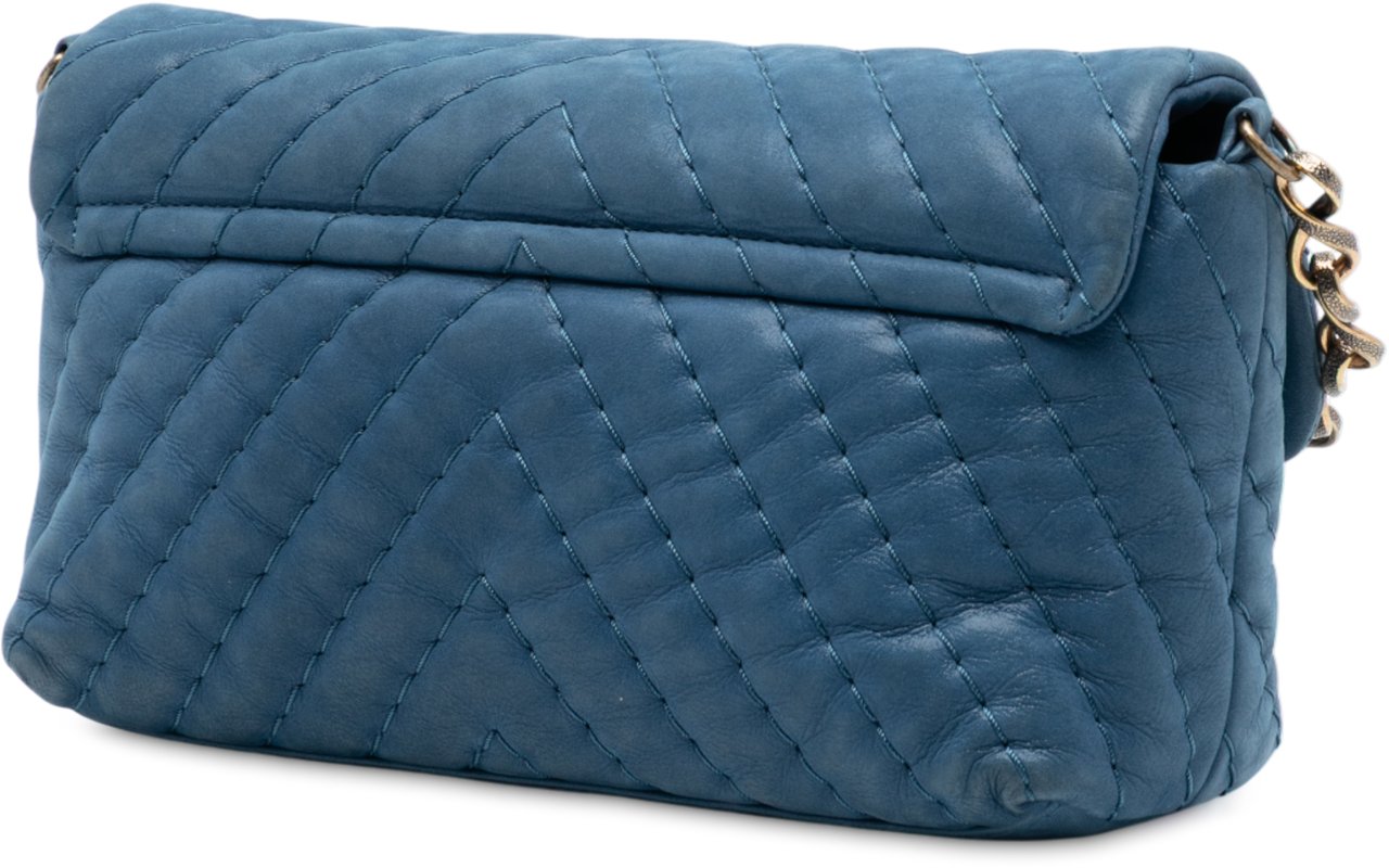 Chanel Medium Chevron Iridescent Calfskin Surpique Flap Blauw