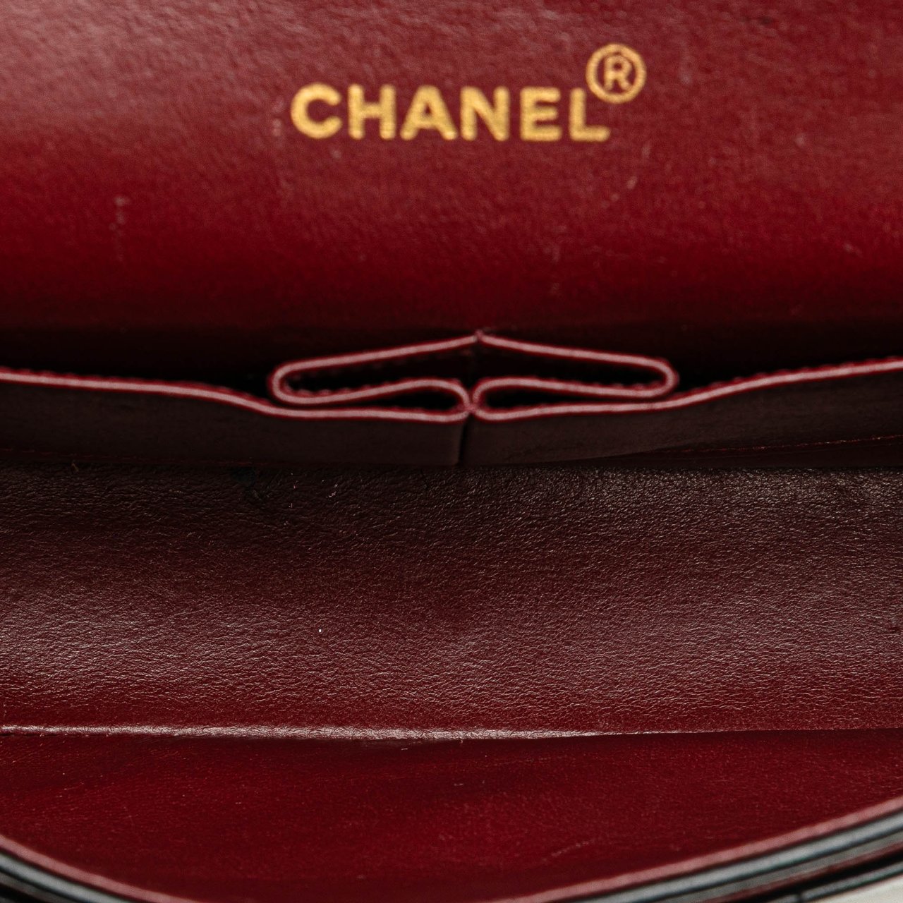 Chanel Medium Classic Lambskin Double Flap Zwart