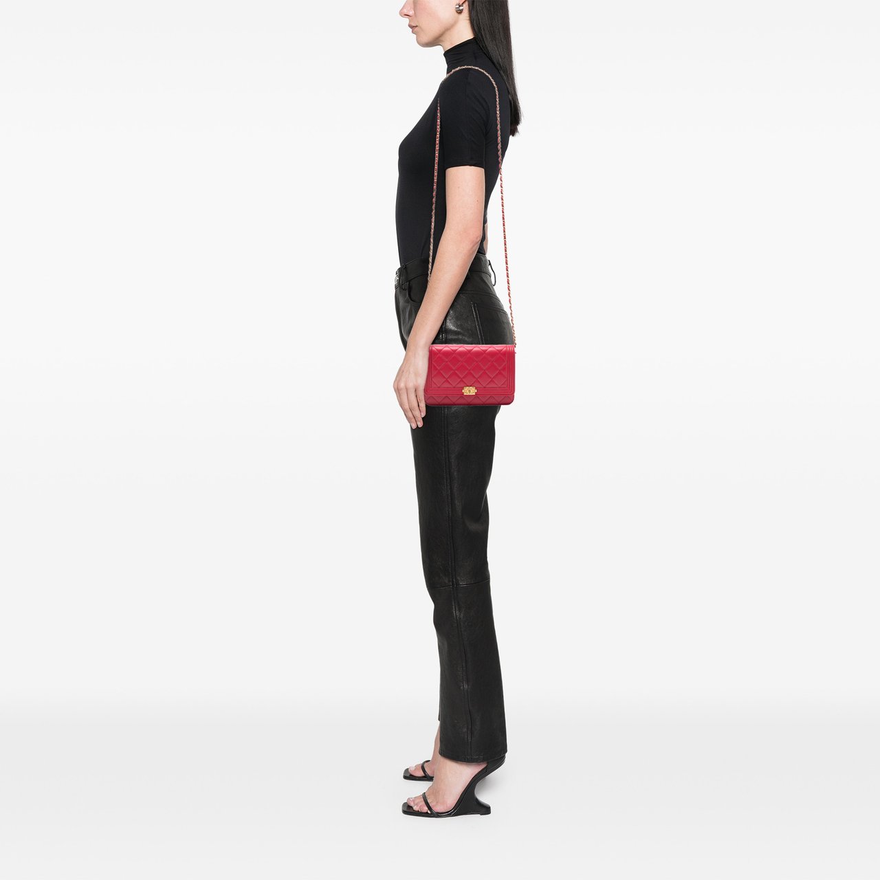 Chanel Quilted Lambskin Boy Wallet On Chain Rood