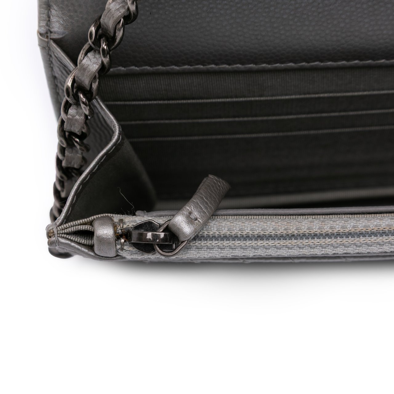 Chanel Chevron Metallic Caviar Boy Wallet On Chain Zilver