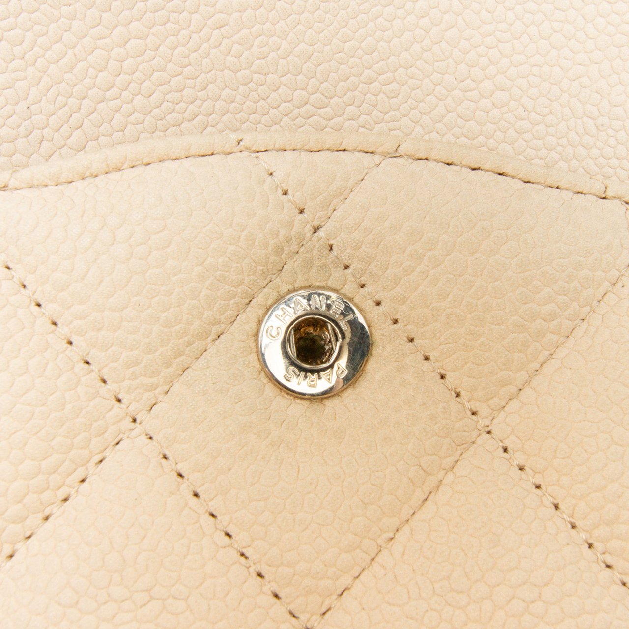 Chanel Jumbo Classic Caviar Double Flap Bruin