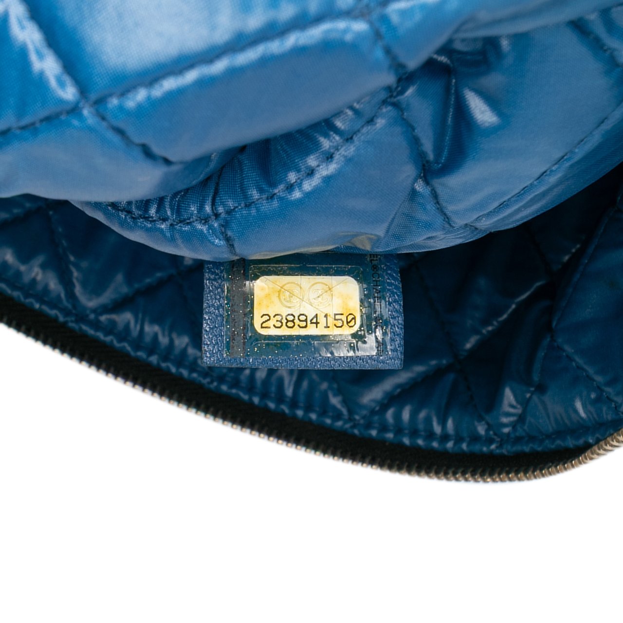 Chanel Large Bicolor Sheepskin Mademoiselle Zip Clutch Blauw