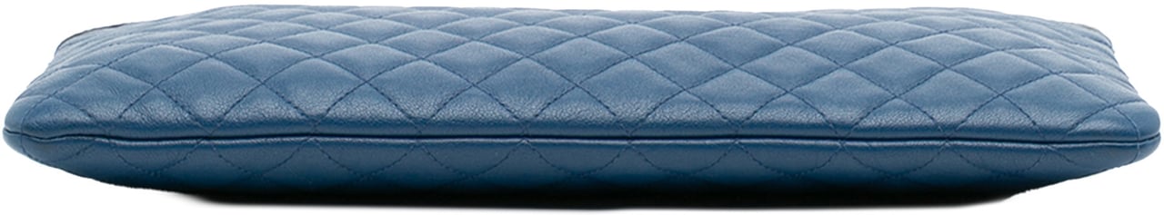 Chanel Large Bicolor Sheepskin Mademoiselle Zip Clutch Blauw