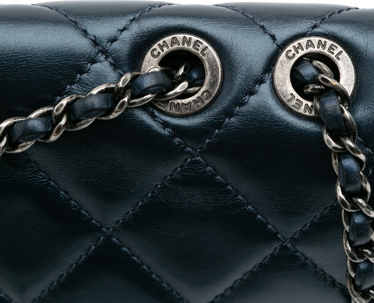 Chanel Medium Quilted Glazed Calfskin Coco Pleats Flap Blauw