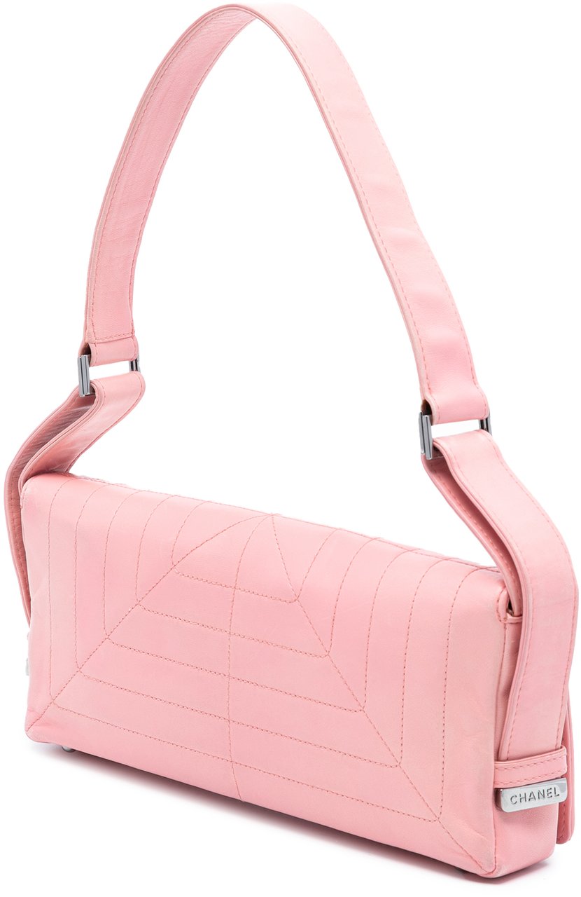 Chanel Stitched Lambskin Logo Flap Roze