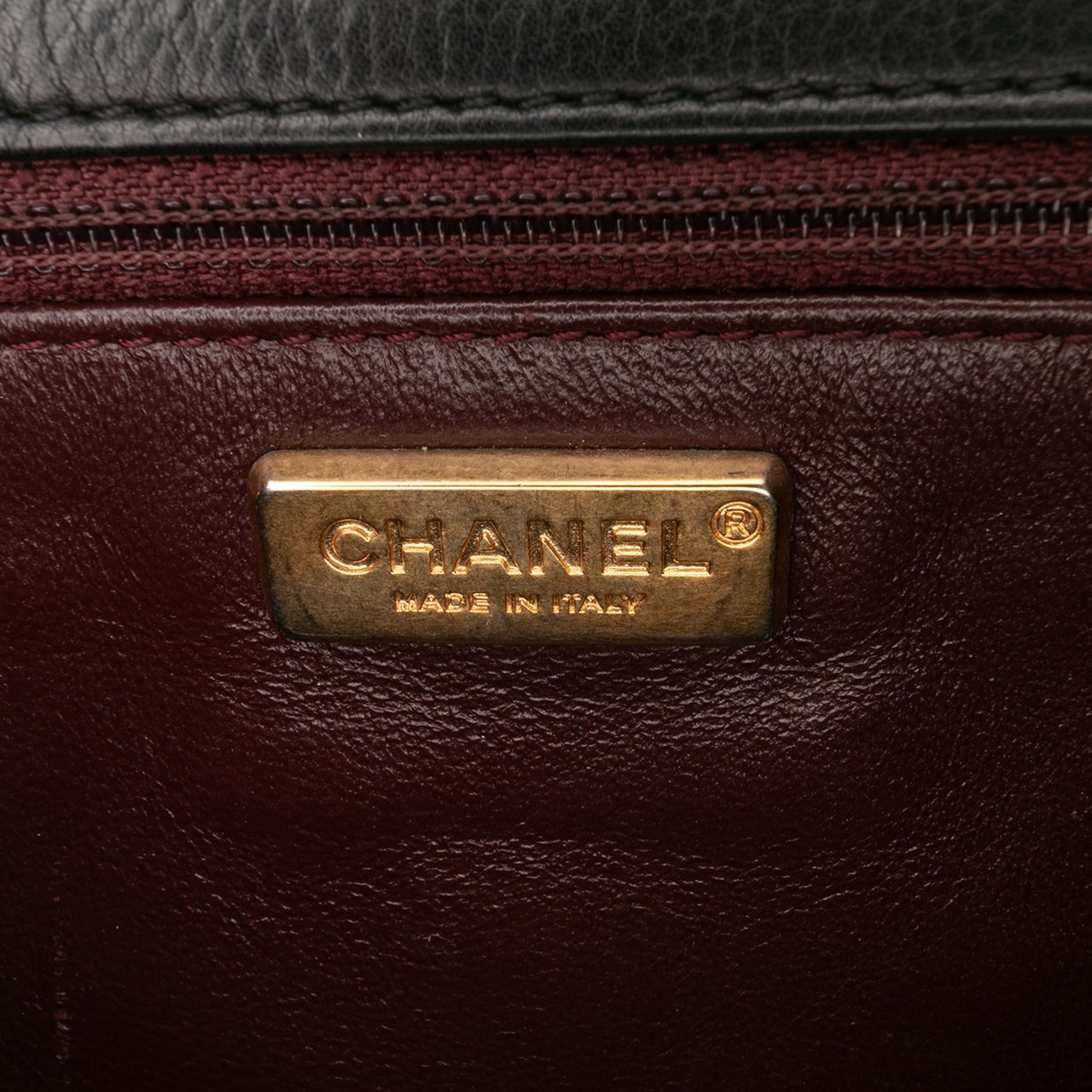 Chanel Quilted Calfskin Rock The Corner Flap Zwart