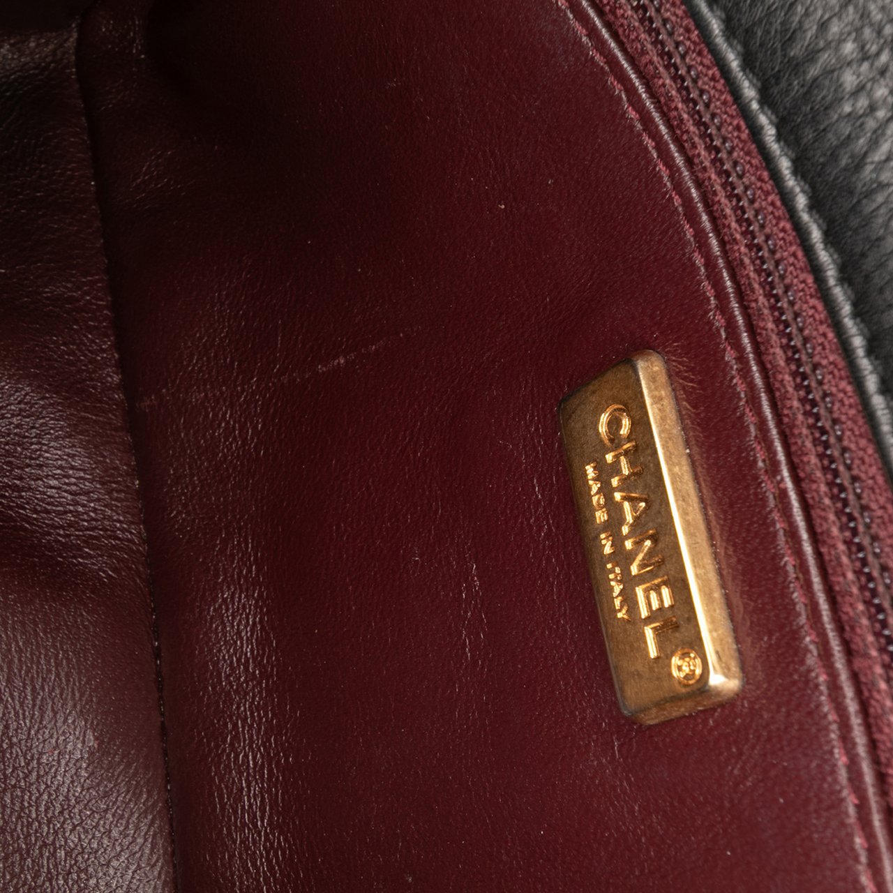 Chanel Quilted Calfskin Rock The Corner Flap Zwart