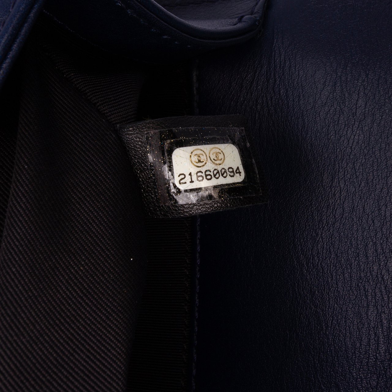 Chanel Bicolor Lambskin Boy Clutch Zwart