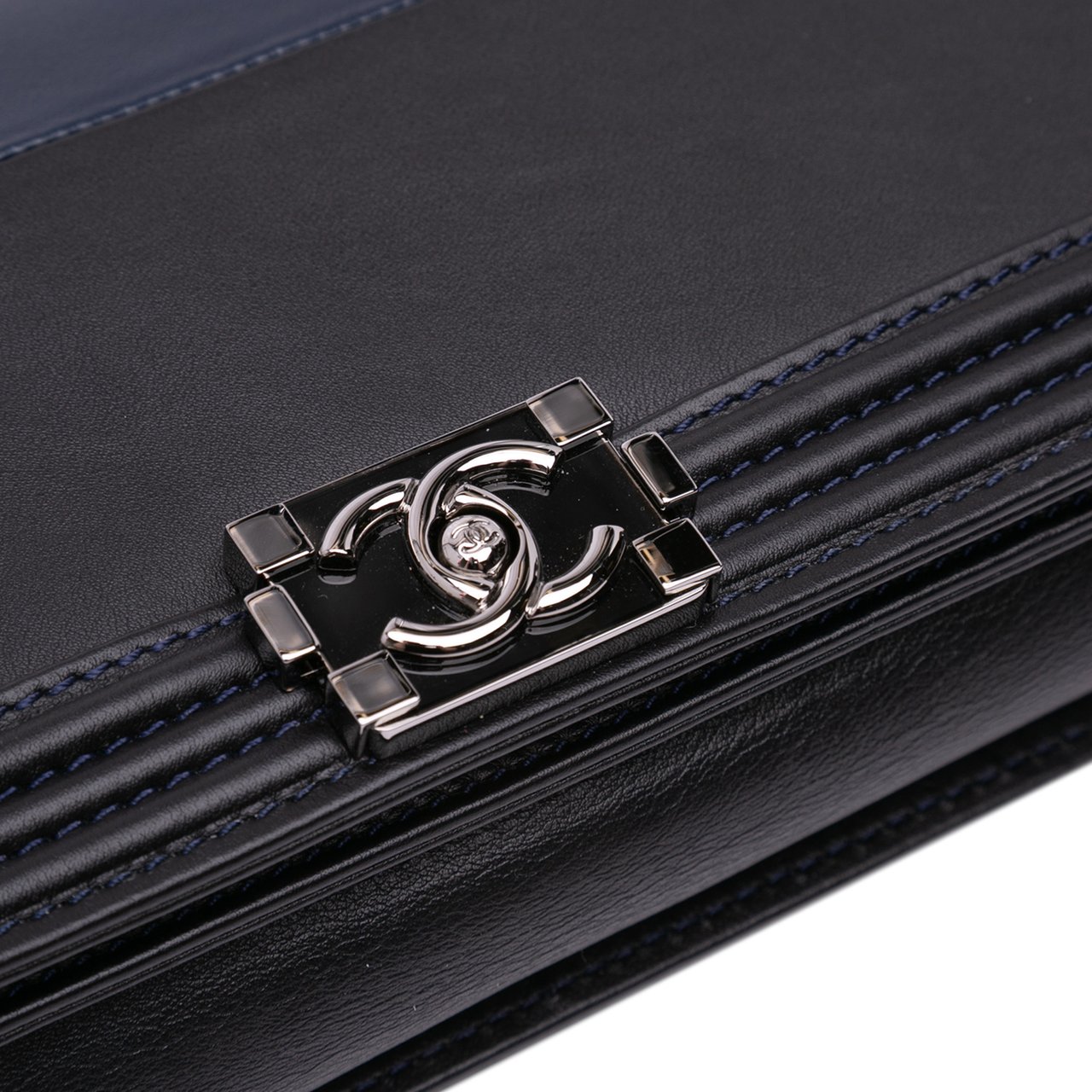 Chanel Bicolor Lambskin Boy Clutch Zwart
