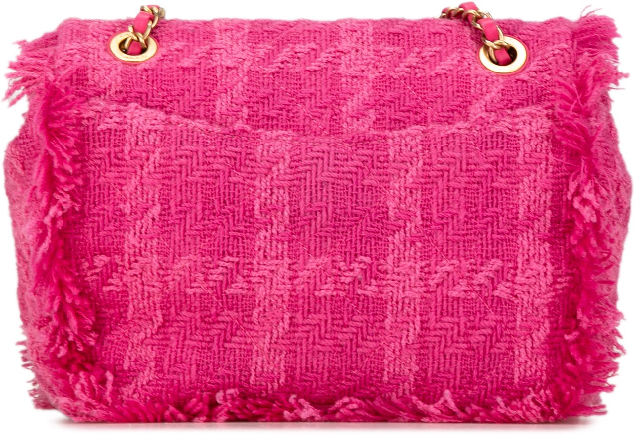 Chanel Wool Tweed Giant Logo Flap Roze