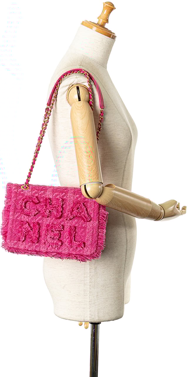 Chanel Wool Tweed Giant Logo Flap Roze