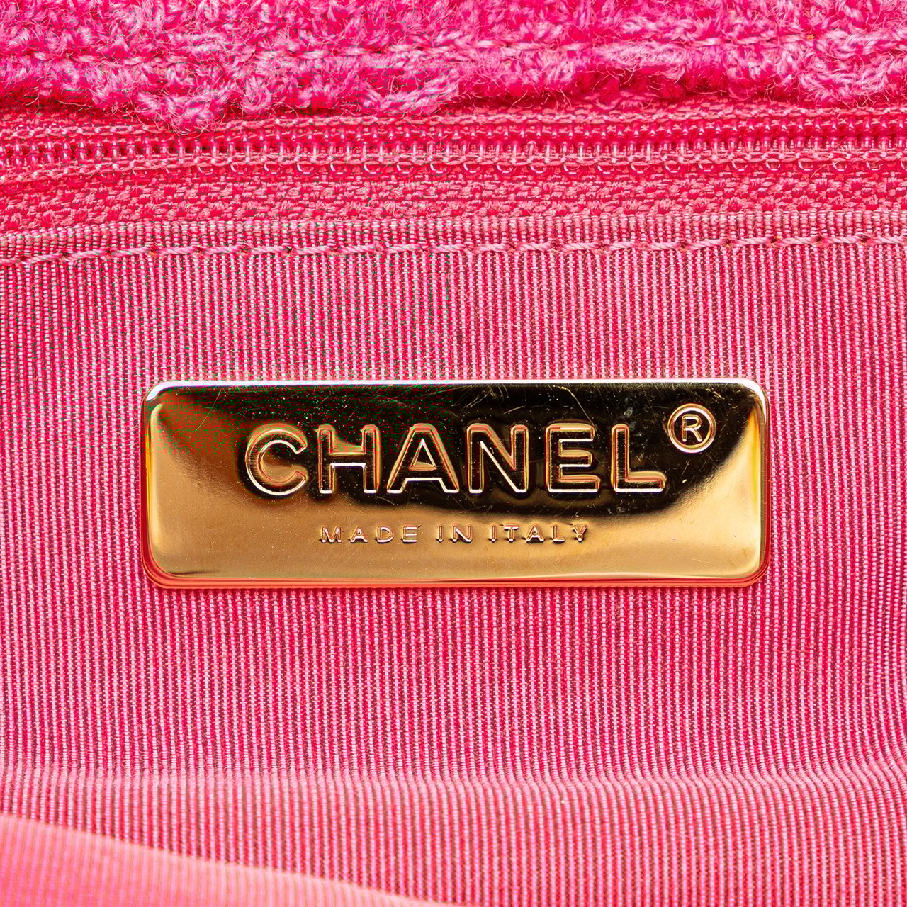 Chanel Wool Tweed Giant Logo Flap Roze