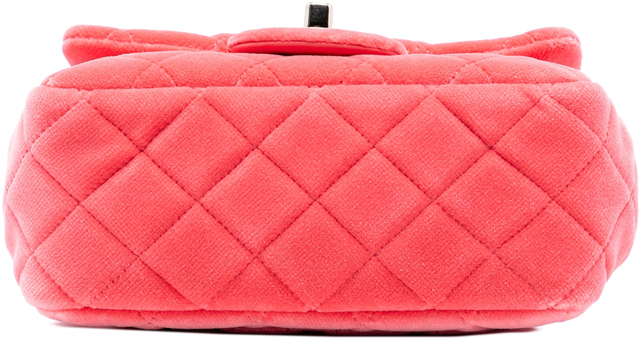Chanel Mini Square Classic Velvet Pearl Crush Single Flap Roze