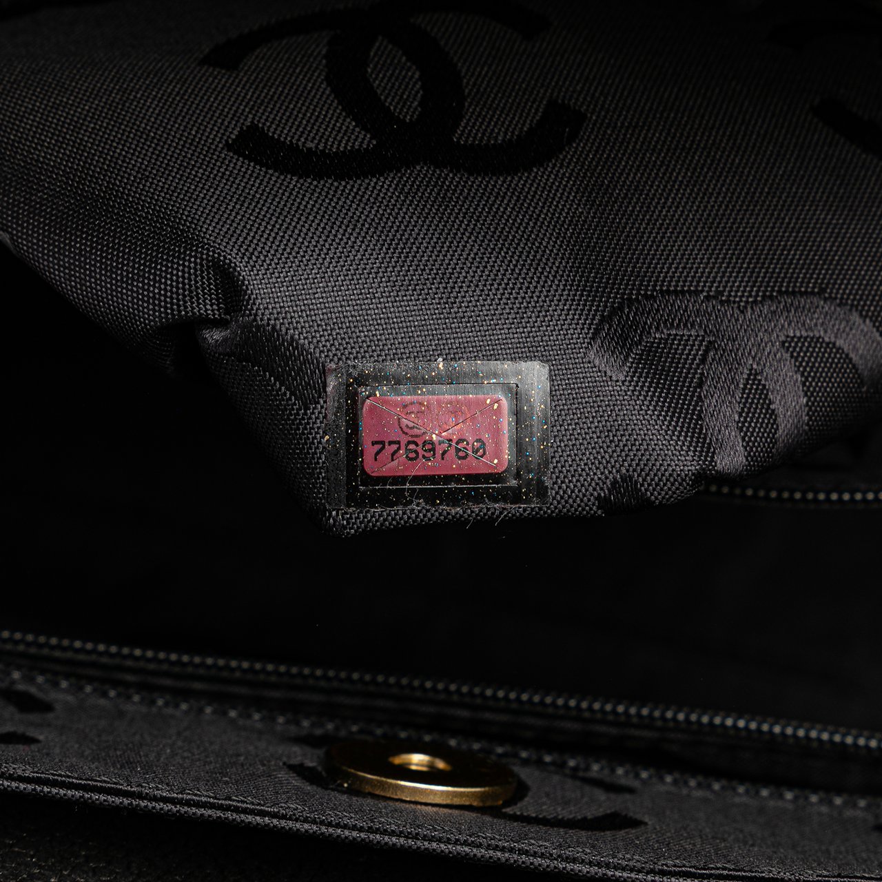 Chanel CC Suede Caviar Stitched Tote Zwart
