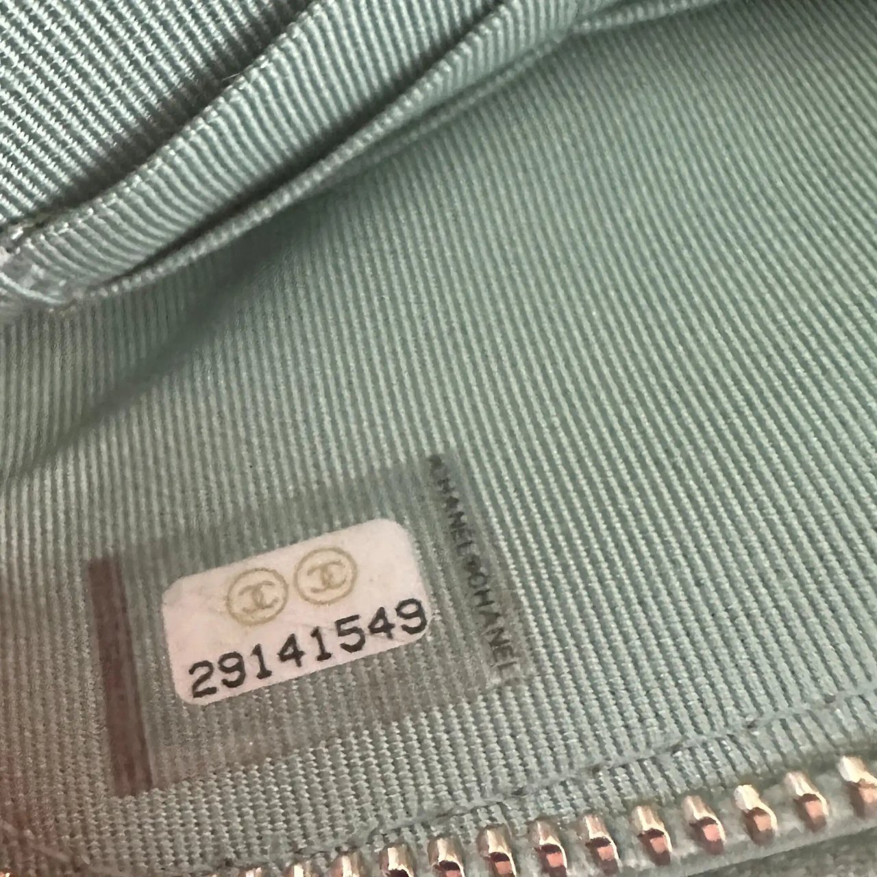 Chanel Chanel Double Zip Wallet on Chain turquoise caviar leather 2020 / very good Groen