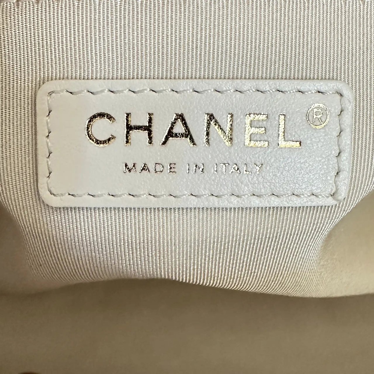 Chanel Chanel Deauville Charms Small aged Calfskin 2021 / very good Zwart