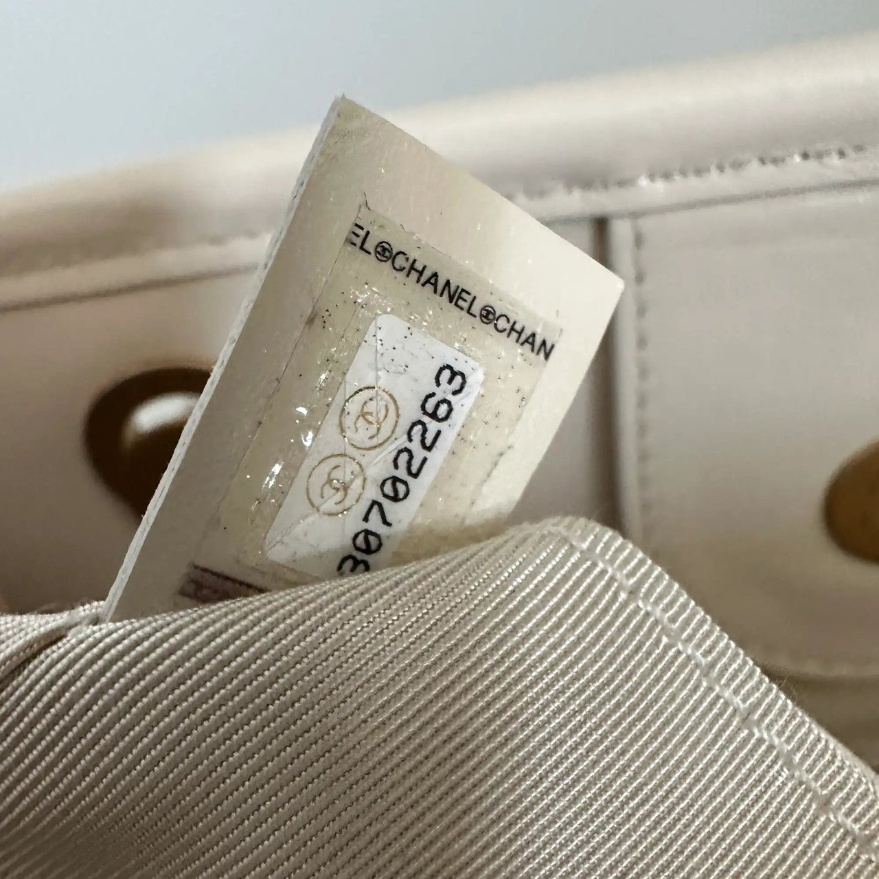 Chanel Chanel Deauville Charms Small aged Calfskin 2021 / very good Zwart