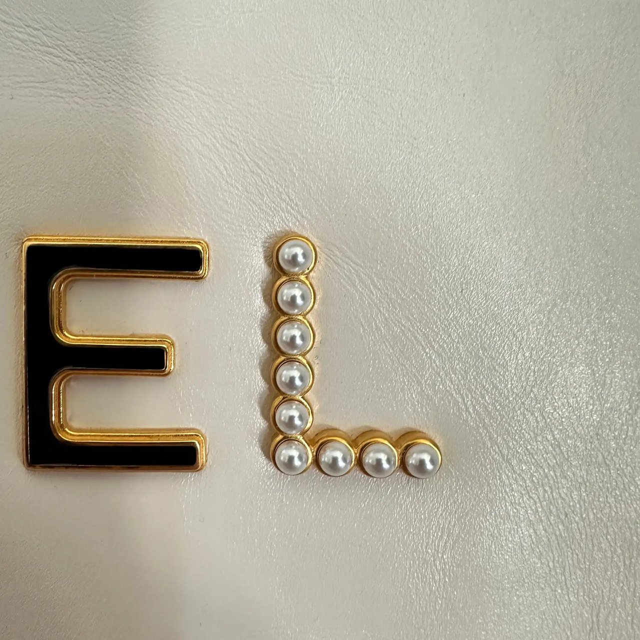 Chanel Chanel Deauville Charms Small aged Calfskin 2021 / very good Zwart