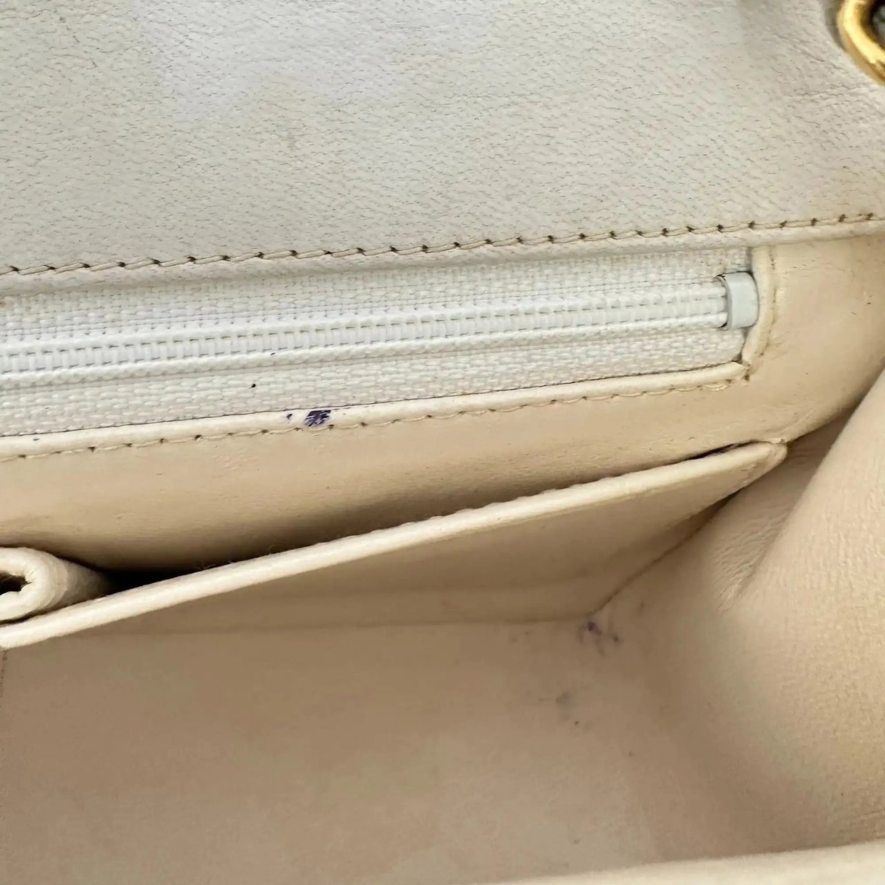 Chanel Chanel Timeless Single Flap Small white lambskin leather vintage / good Wit