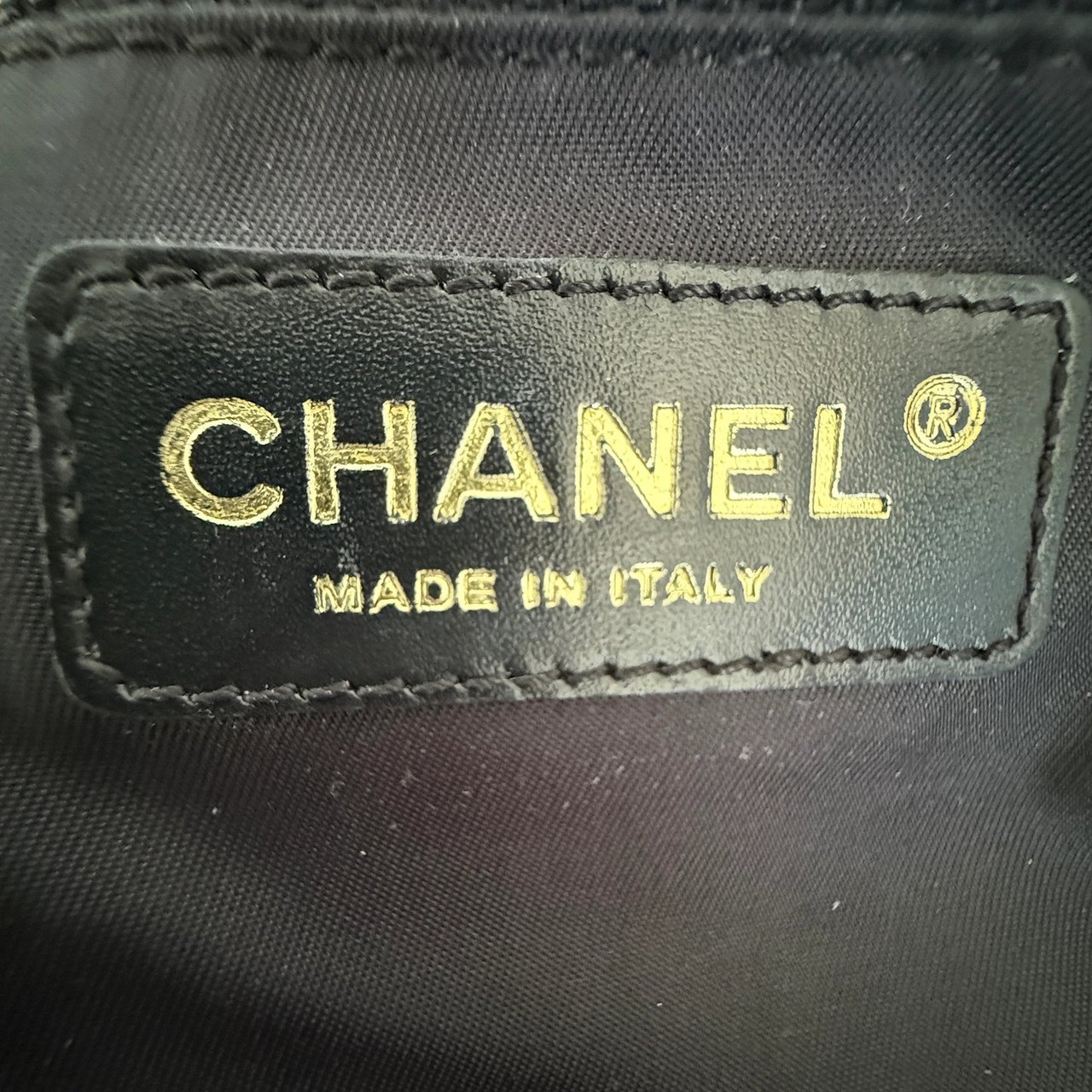 Chanel Chanel New Travel Line Tote Bag Black / very good Zwart