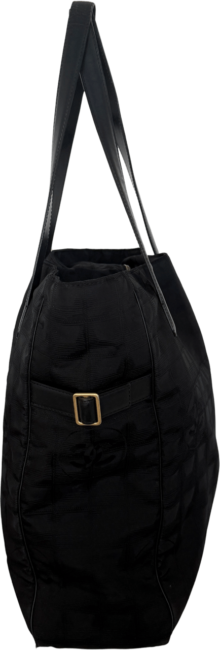 Chanel Chanel New Travel Line Tote Bag Black / very good Zwart