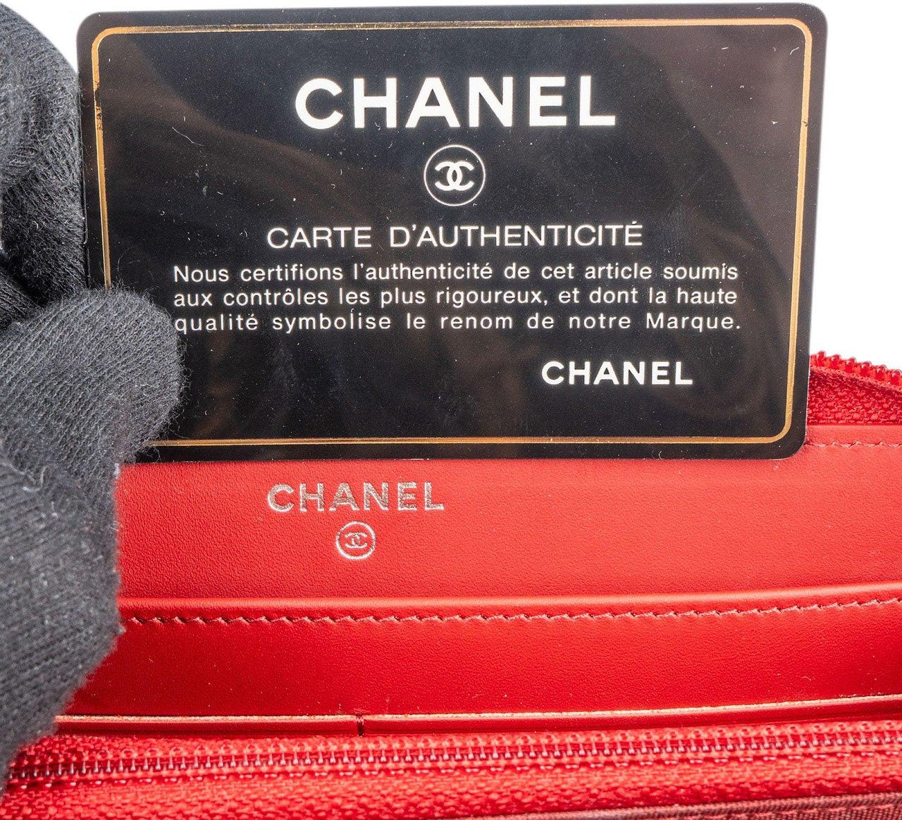 Chanel Chanel Caviar Leather Quilted Small Boy Zip Around Wallet Rood