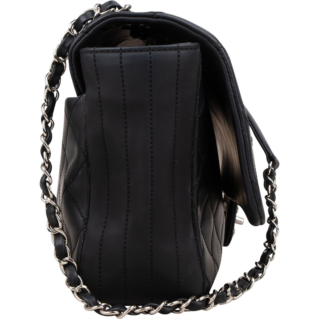 Chanel Quilted Raincoat Single Flap Crossbody Bag Zwart