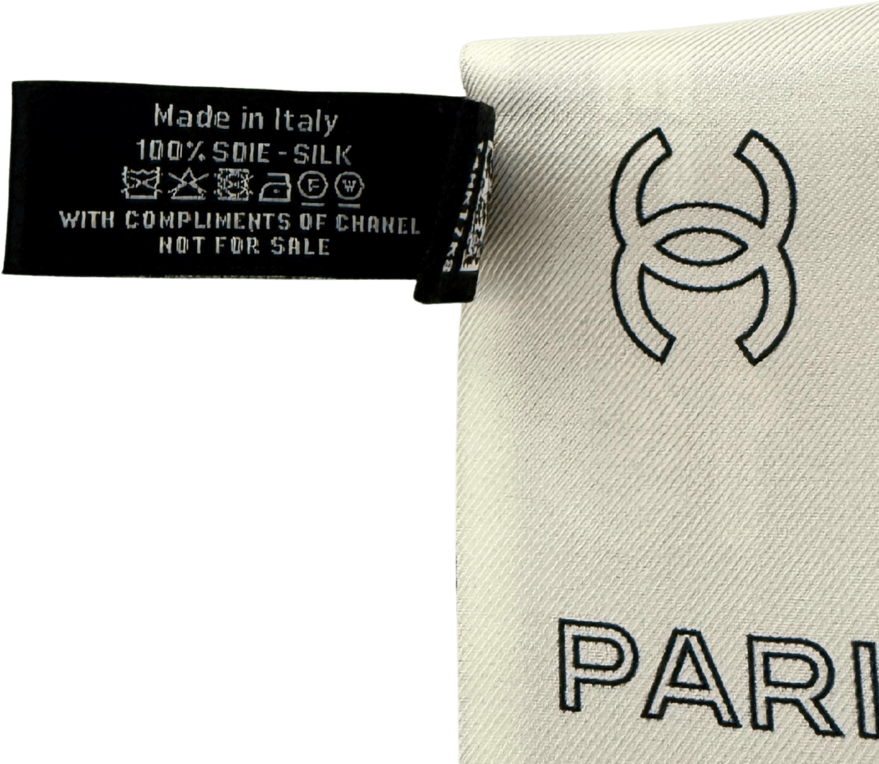 Chanel Chanel Monogram Classic silk scarf Zwart