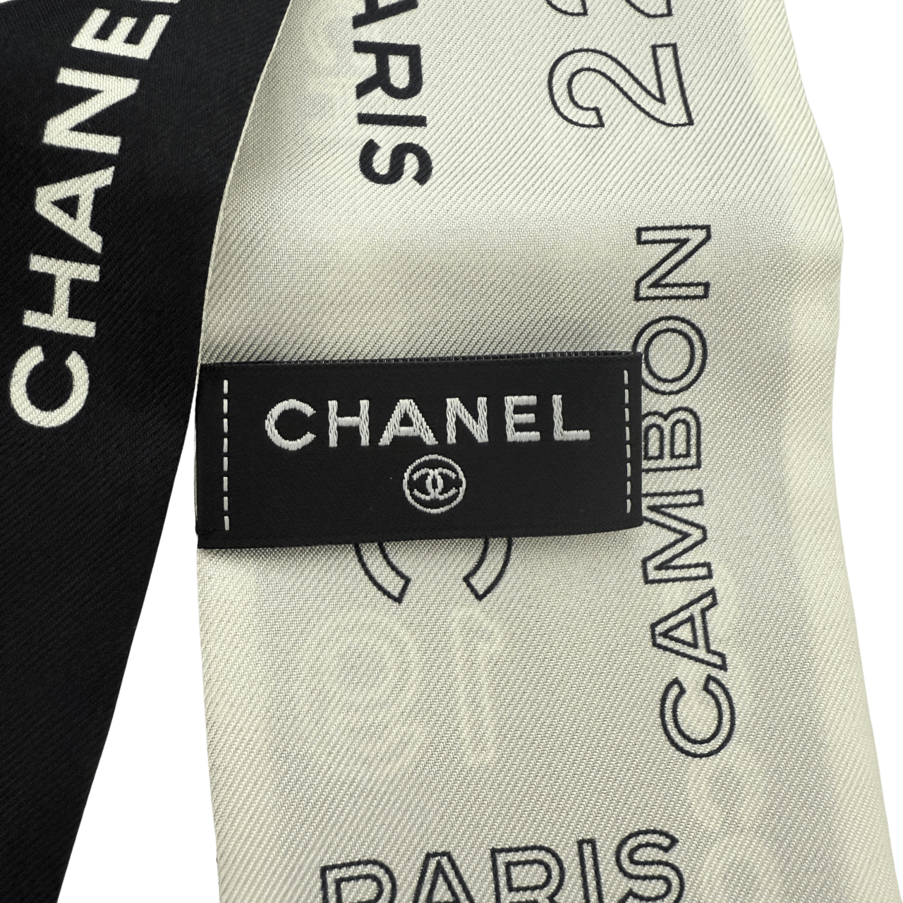 Chanel Chanel Monogram Classic silk scarf Zwart