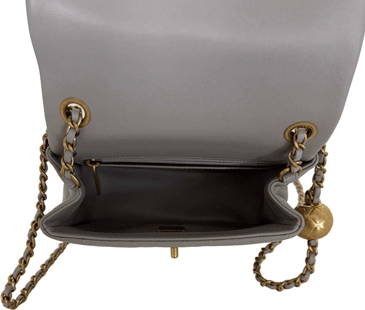 Chanel Chanel Small Flap Bag Lambskin Light Grey Full Set Grijs