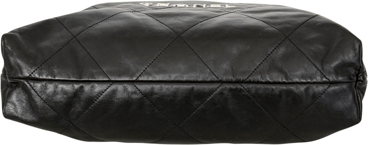 Chanel Chanel 22 mittelgroße Hobo Bag Schwarz silberne Hardware / sehr gut Zwart