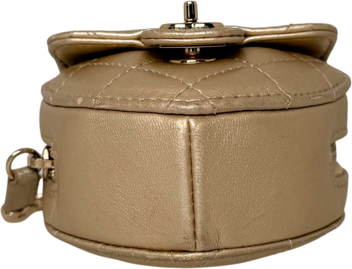 Chanel Chanel CC Mini Herztasche Gold  / gut Goud