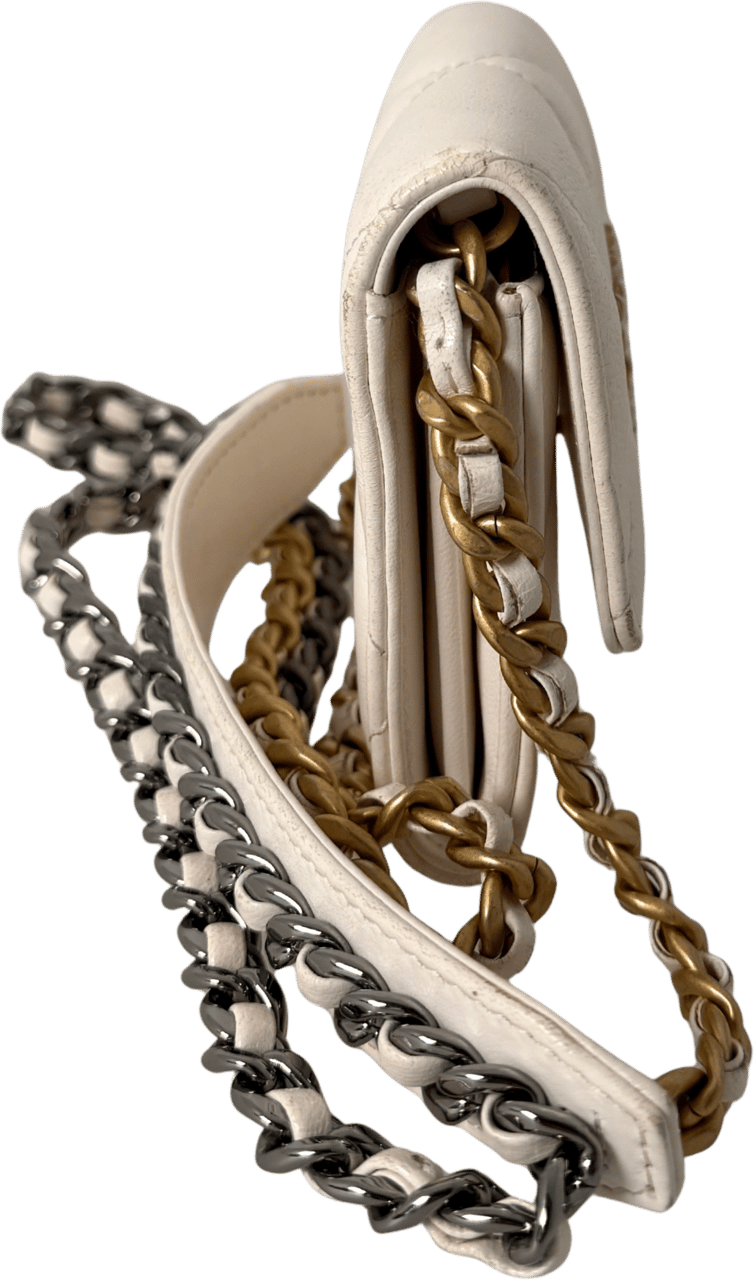 Chanel Chanel 19 Flap Coin Wallet on Chain Weiß Fullset / gut Wit