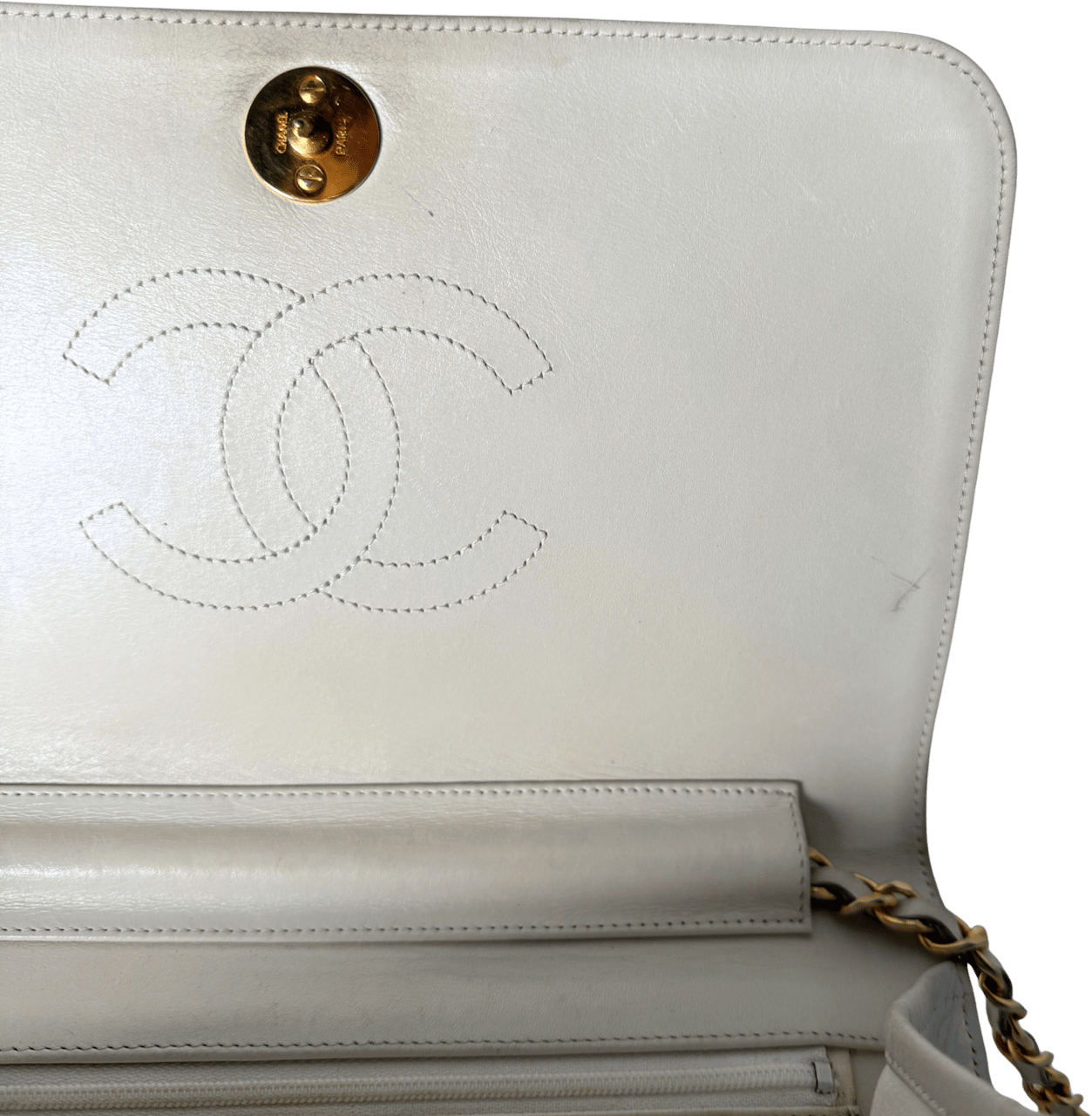Chanel Chanel Timeless Wallet on Chain WOC Weiß / gut Wit