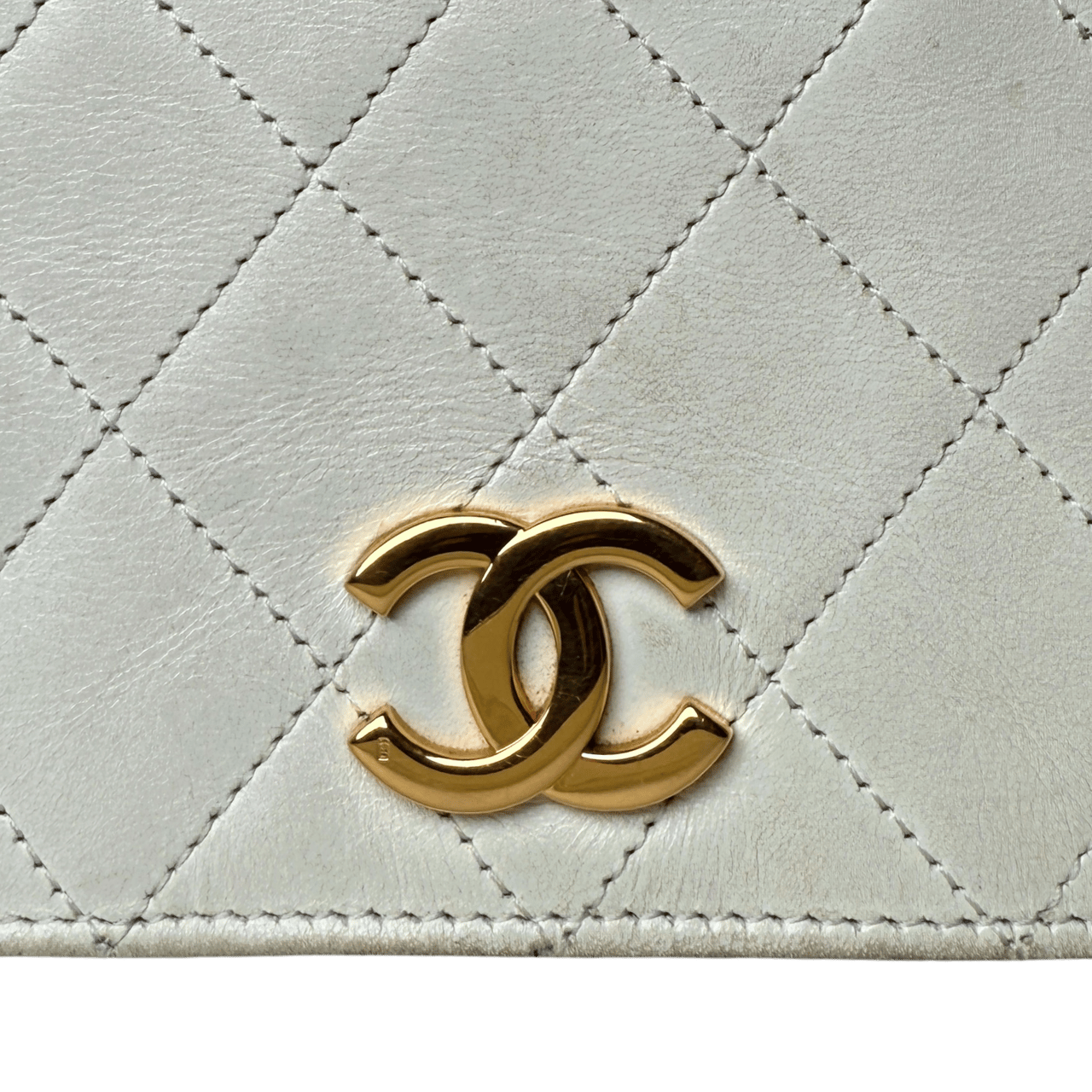Chanel Chanel Timeless Wallet on Chain WOC Weiß / gut Wit