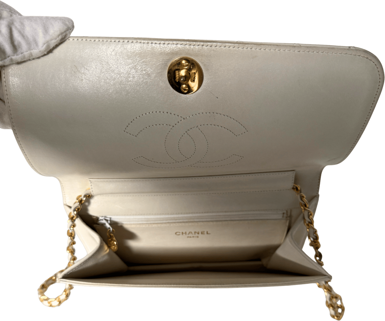 Chanel Chanel Timeless Wallet on Chain WOC Weiß / gut Wit