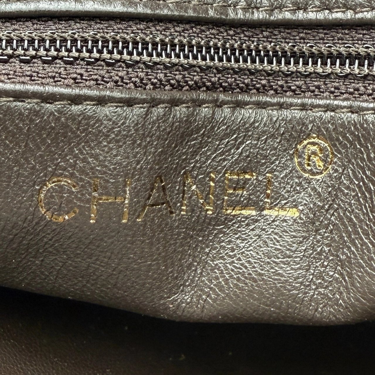 Chanel Chanel Vintage Schultertasche Dunkelbraun / sehr gut Bruin