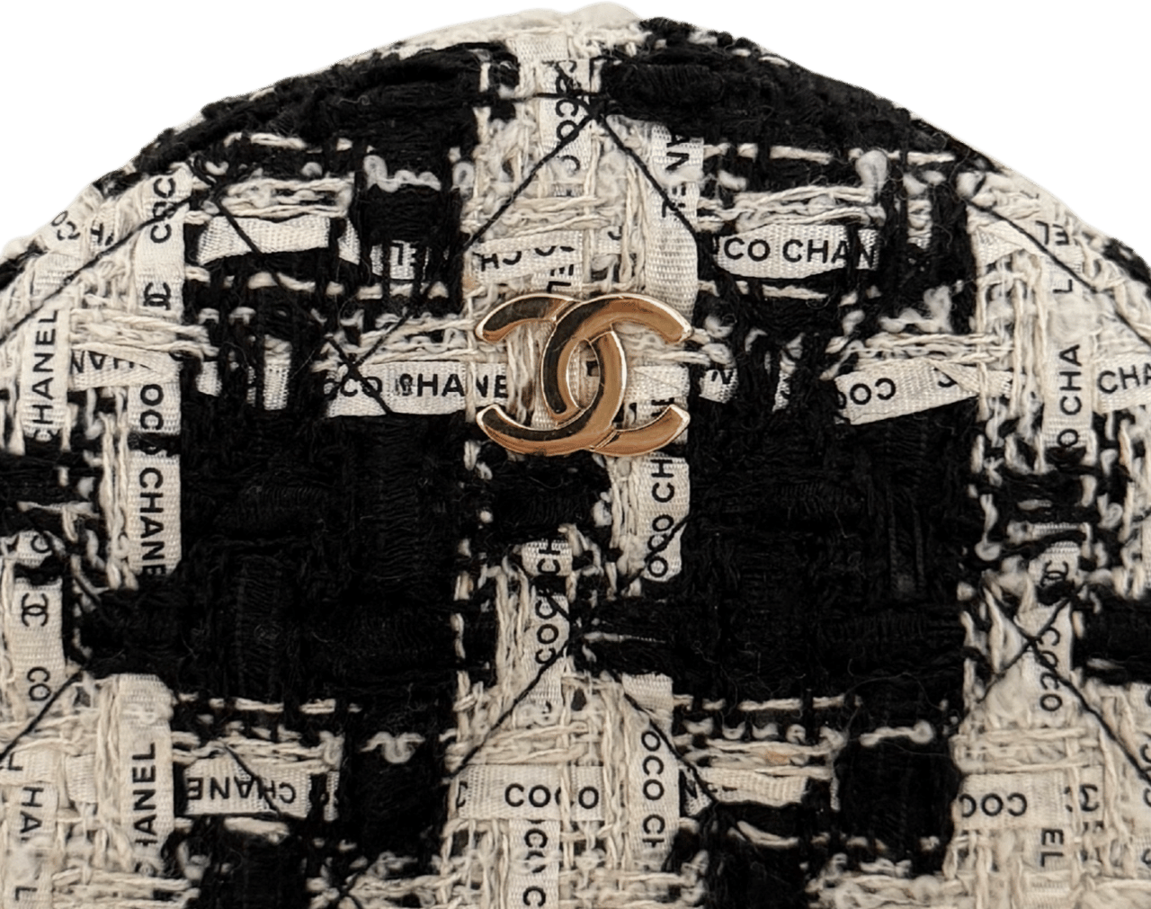 Chanel Chanel Round As Earth Tweed Crossbody Bag Schwarz / neuwertig Zwart