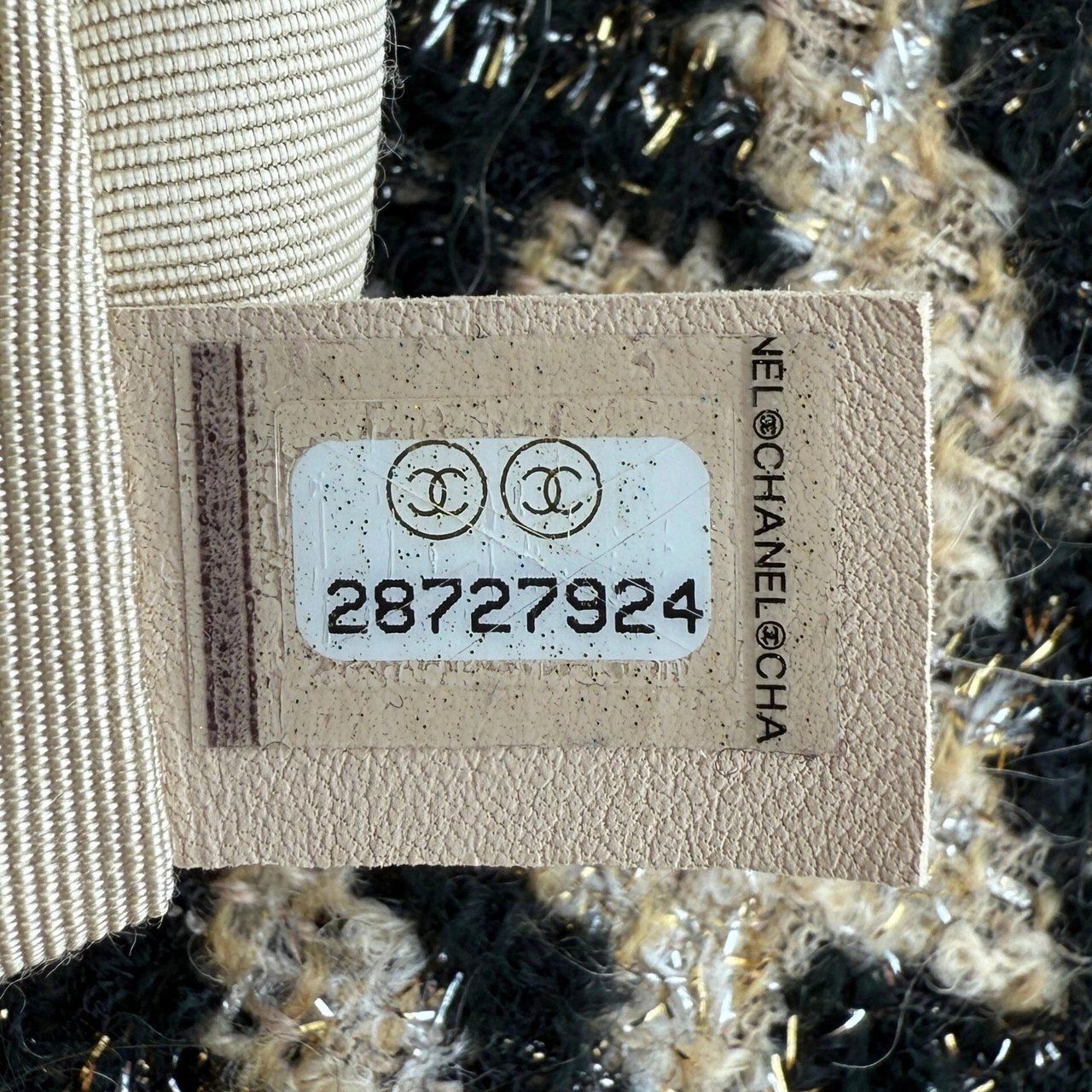 Chanel Chanel 19 Schultertasche Tweed Hahnentritt Beige Schwarz Fullset / sehr gut Beige